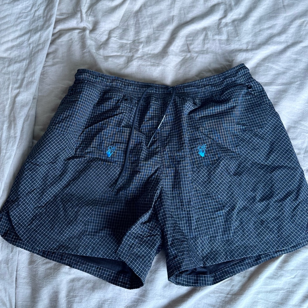 Men’s Off-White shorts